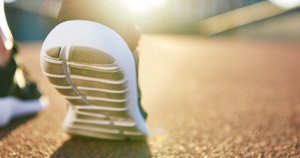 tênis de placa o que é e para quem é